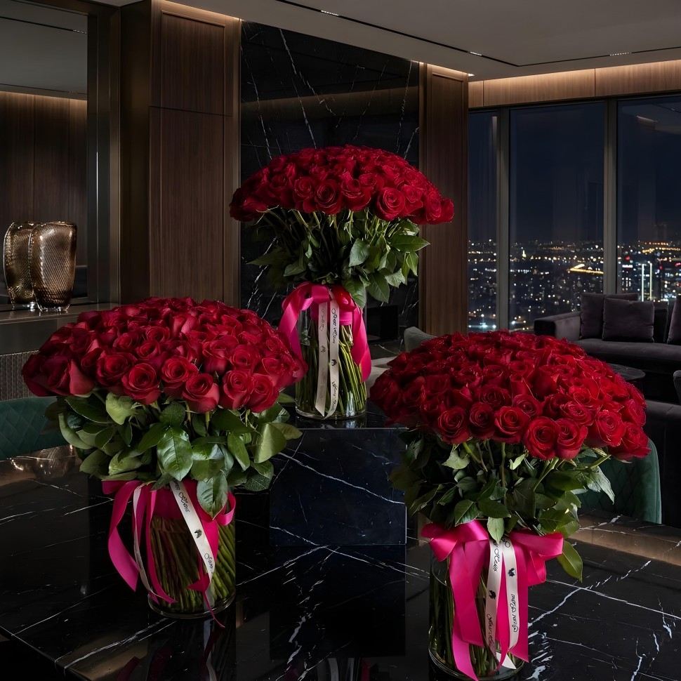 The Prestige Trio β 300 Roses in Vases