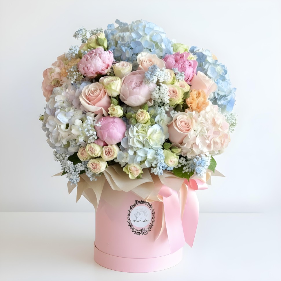 Avianna Fresh Flower Box (Roses, Spray Roses, Hydrangeas, Peony,