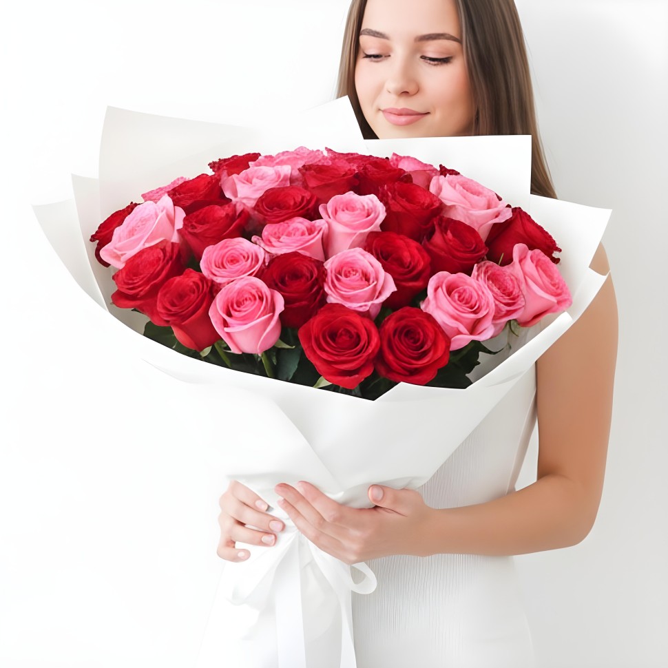 Red & Pink Roses Bouquet (12–48 Stems)