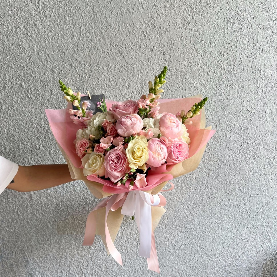 Meara Hand-Tied Bouquet