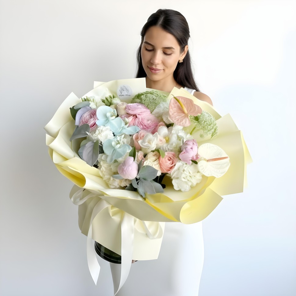 Pastel Elliana Hand-Tied Bouquet