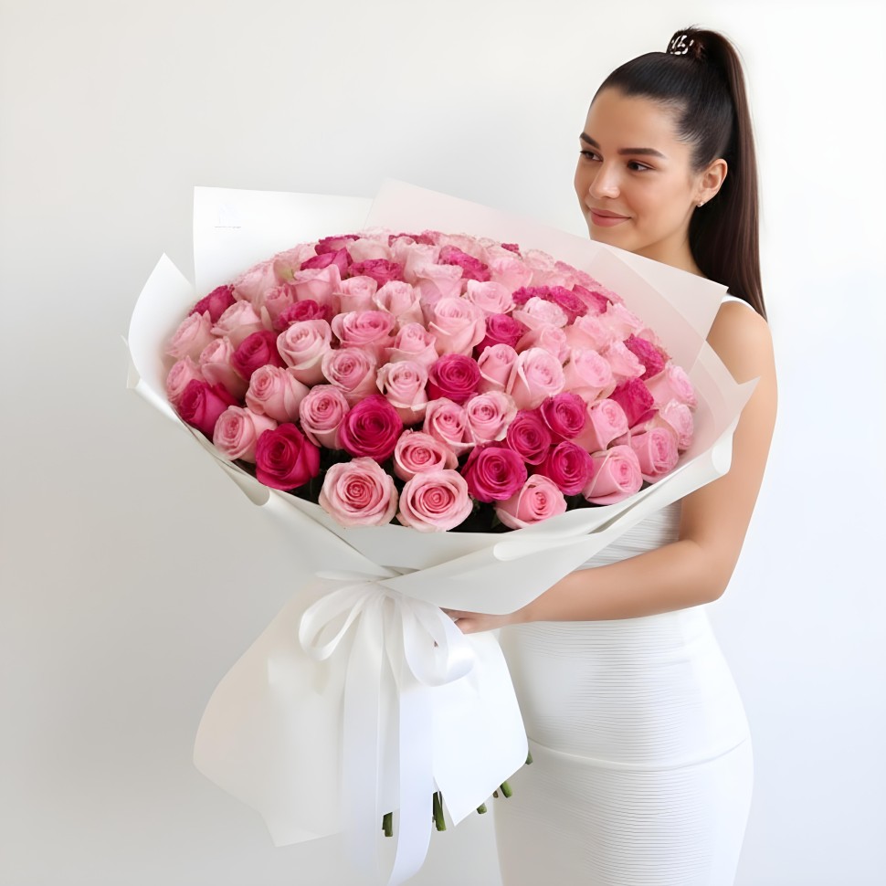 150 Assorted Pinky Roses Hand Tied Flower Bouquet
