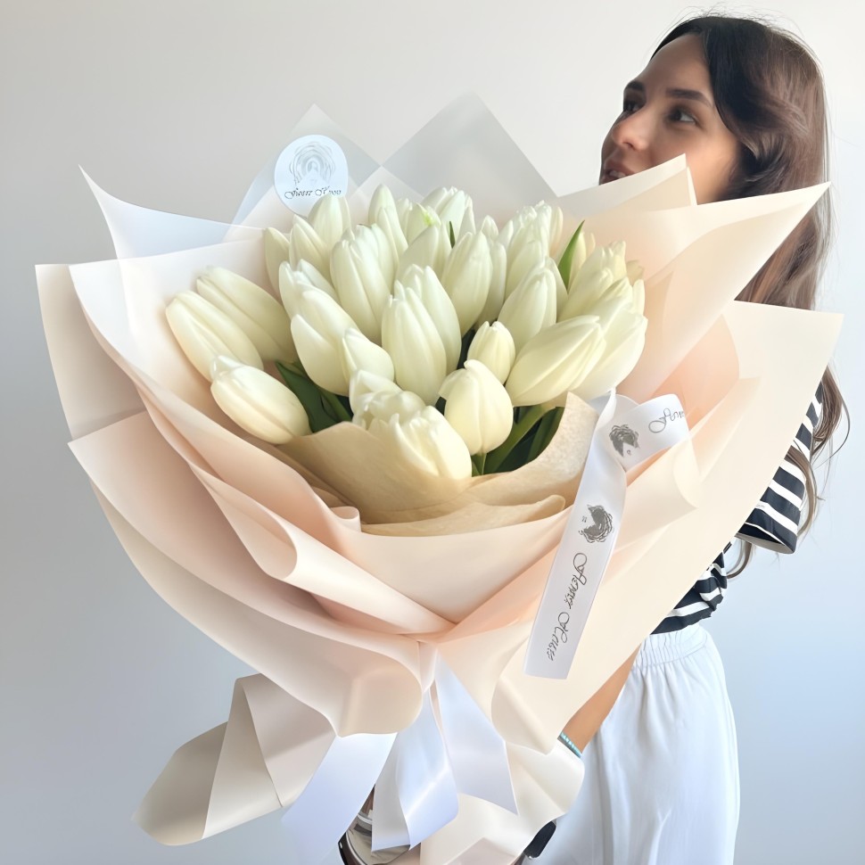 40 White Tulips Hand Tied Bouquet