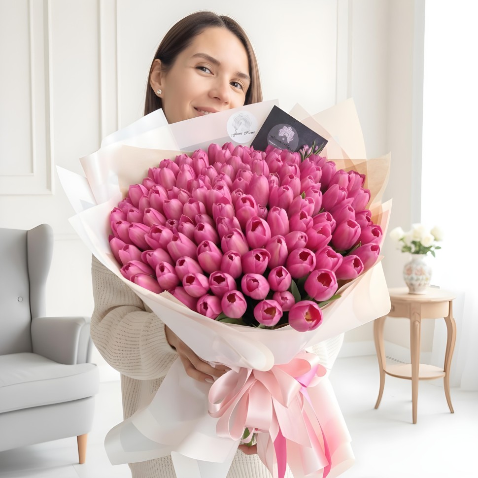 Luxury Hand-Tied Bouquet of 125 Tulips Wrapped in Paper